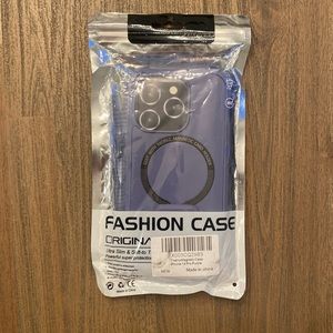 Fashion Case Ultra Slim iPhone 14 Pro Purple Magnetic Case, NIP